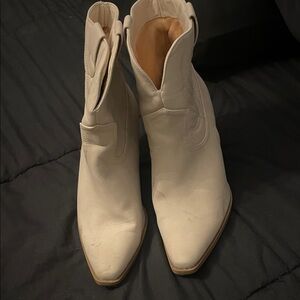 Elegant White Ankle Boots